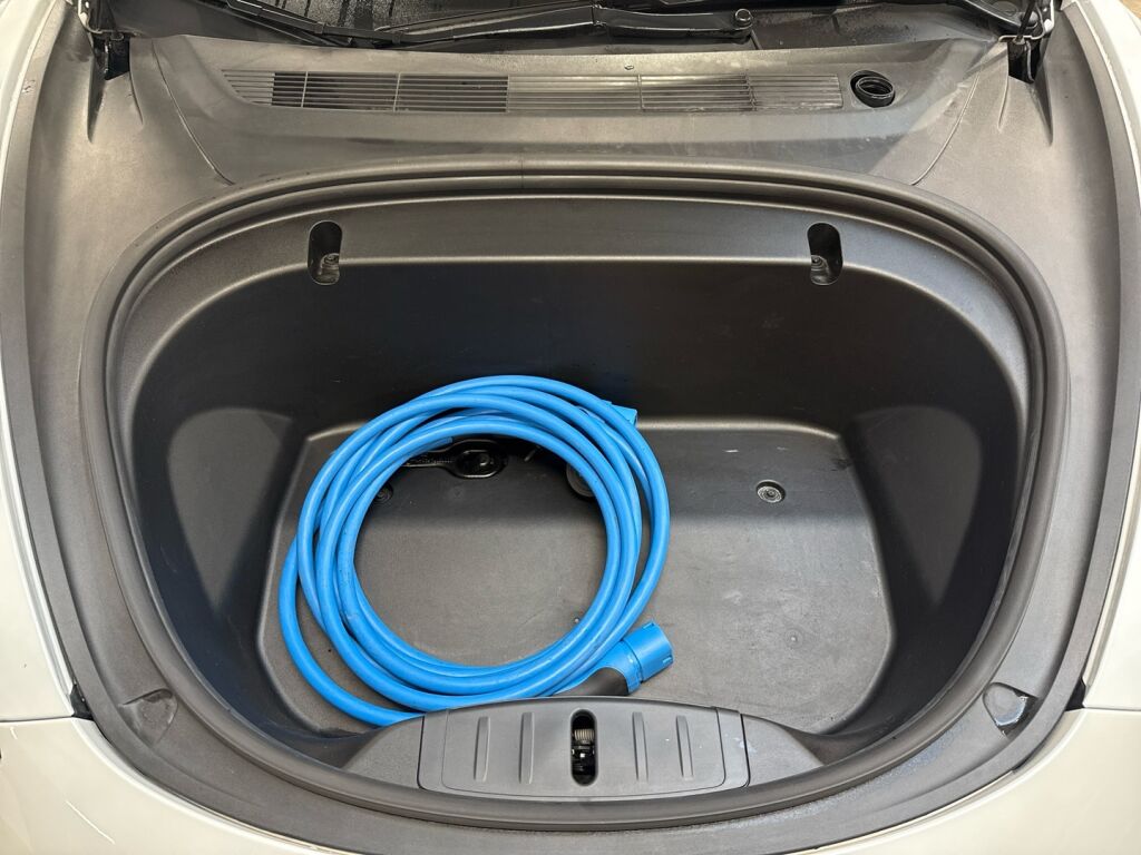 Tesla Model 3 2020 Valkoinen