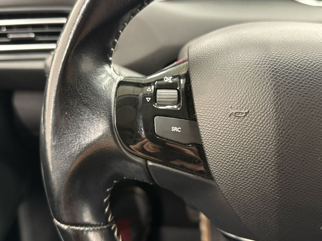 Peugeot 308 2017 Musta