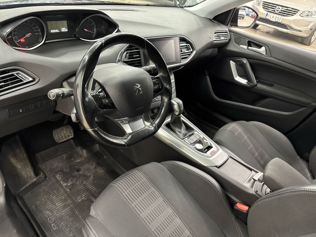Peugeot 308 2017 Musta