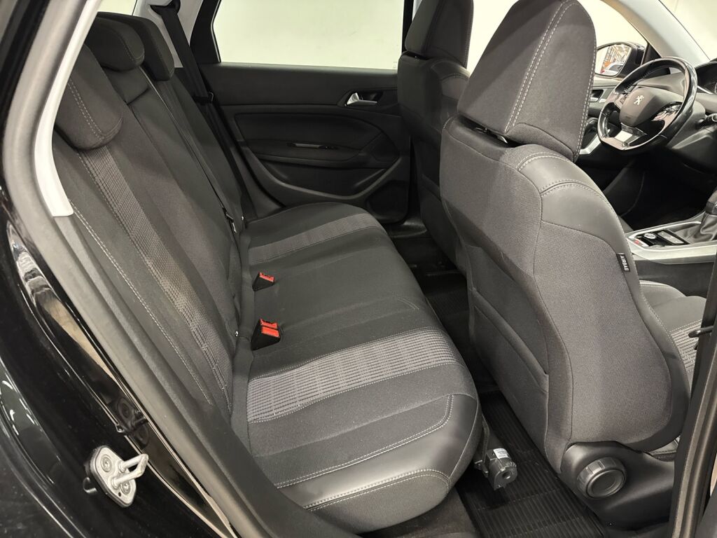 Peugeot 308 2017 Musta