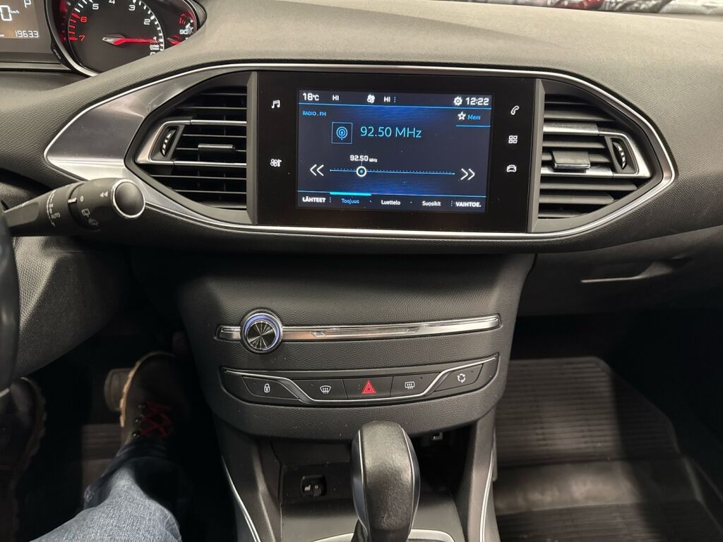 Peugeot 308 2017 Musta