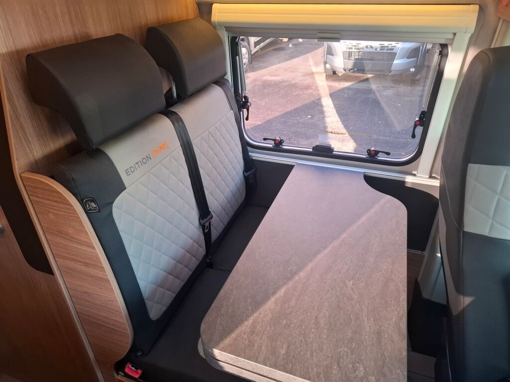 Weinsberg Carabus 600 ME Edition Fire 2025 Valkoinen