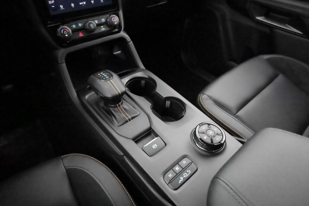 Ford Ranger 2025 Musta