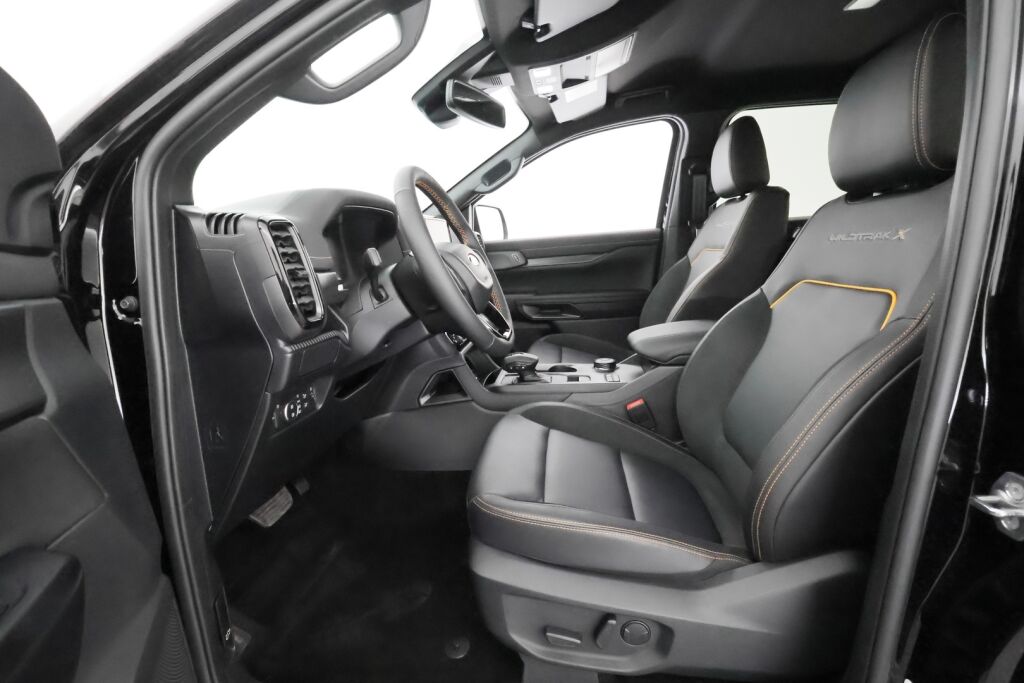 Ford Ranger 2025 Musta