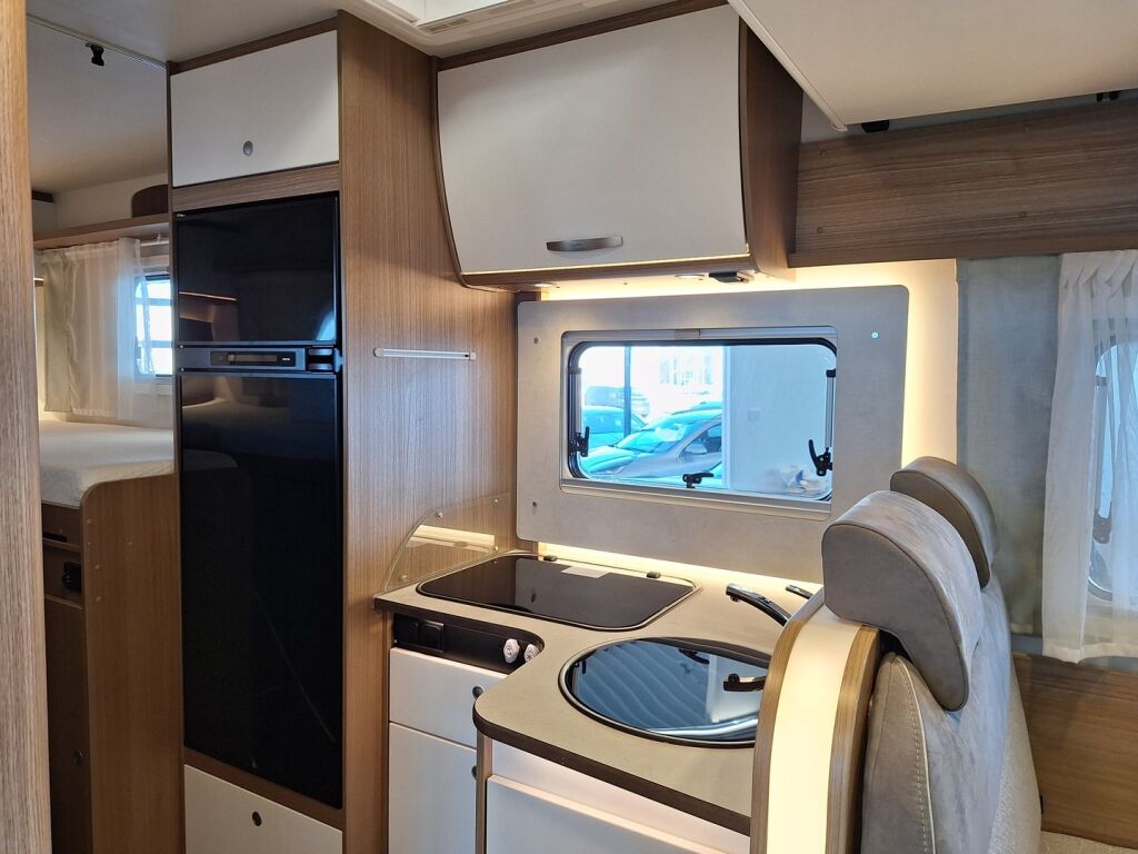 Carado T 448 Edition 15 2022 Valkoinen