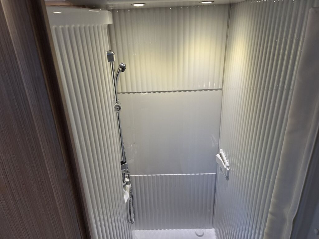 Carado T 448 Edition 15 2022 Valkoinen