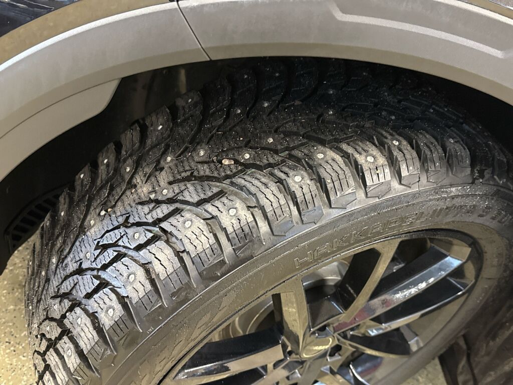 Skoda Elroq 2025 Musta