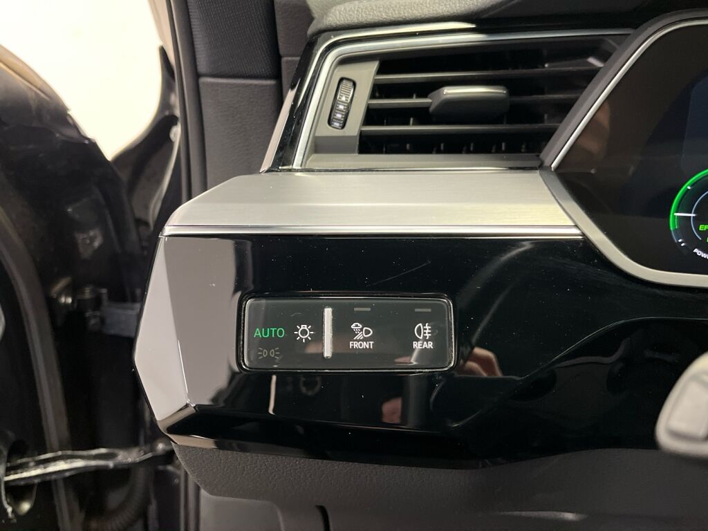 Audi e-tron 2020 Harmaa