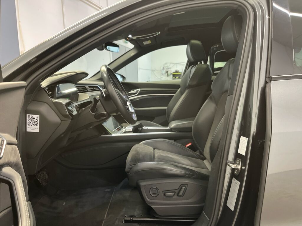 Audi e-tron 2020 Harmaa