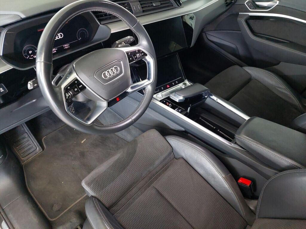 Audi e-tron 2020 Harmaa