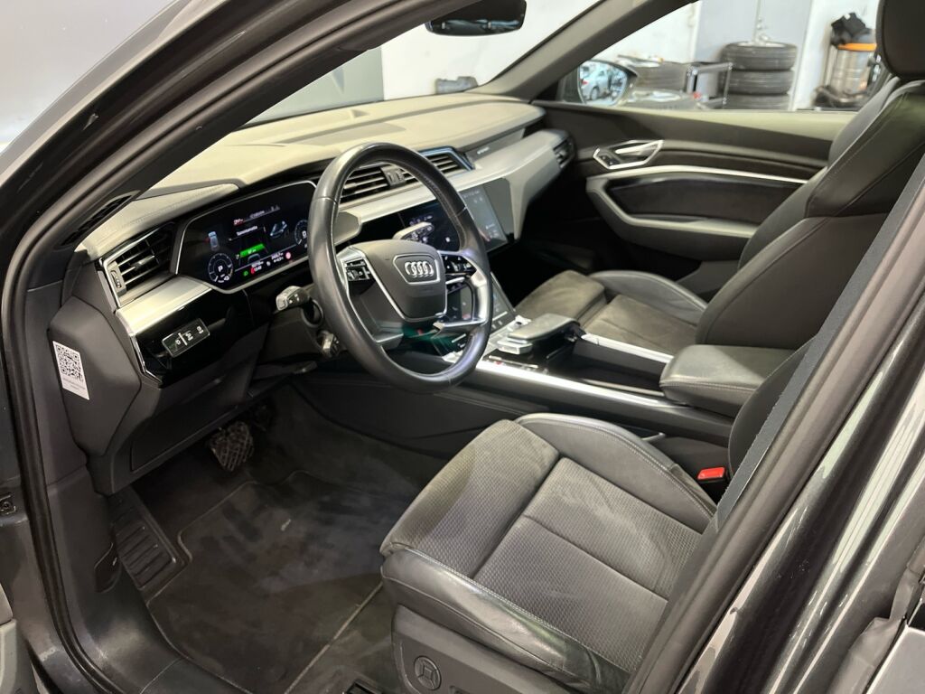 Audi e-tron 2020 Harmaa