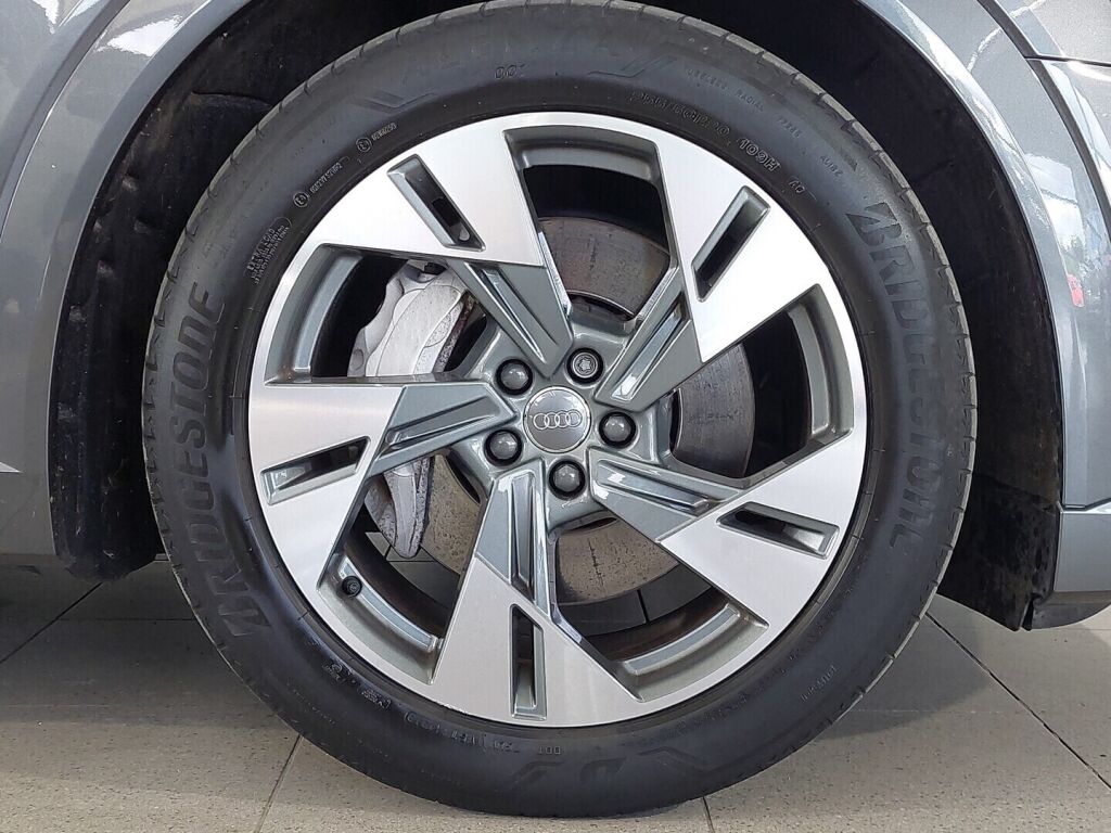 Audi e-tron 2020 Harmaa