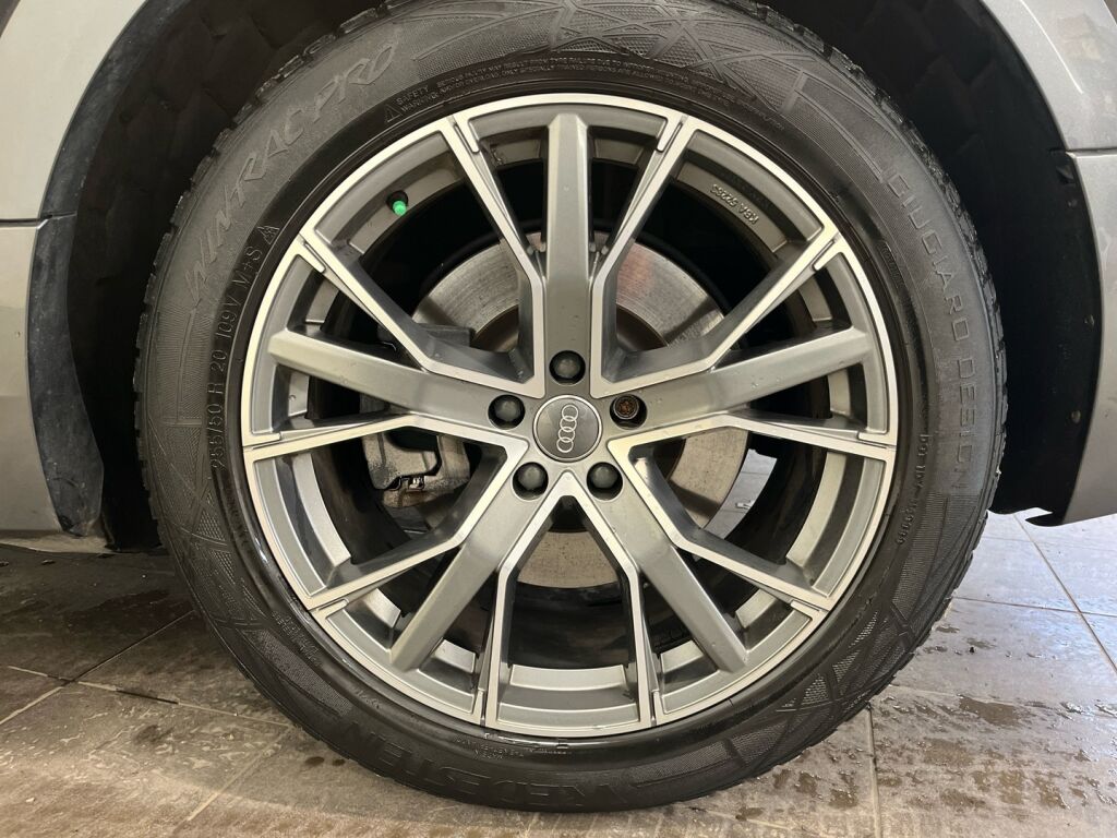 Audi e-tron 2020 Harmaa