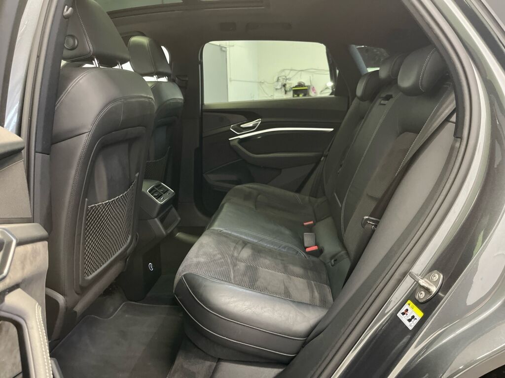 Audi e-tron 2020 Harmaa