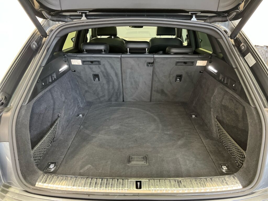 Audi e-tron 2020 Harmaa