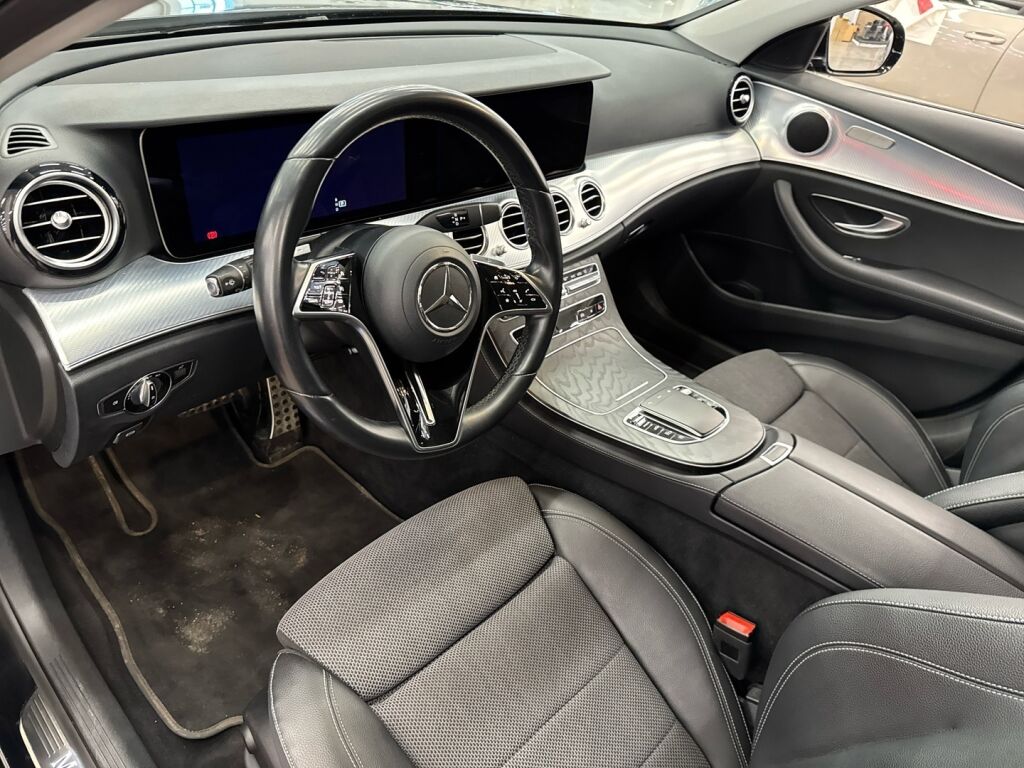 Mercedes-Benz E 2021 Musta