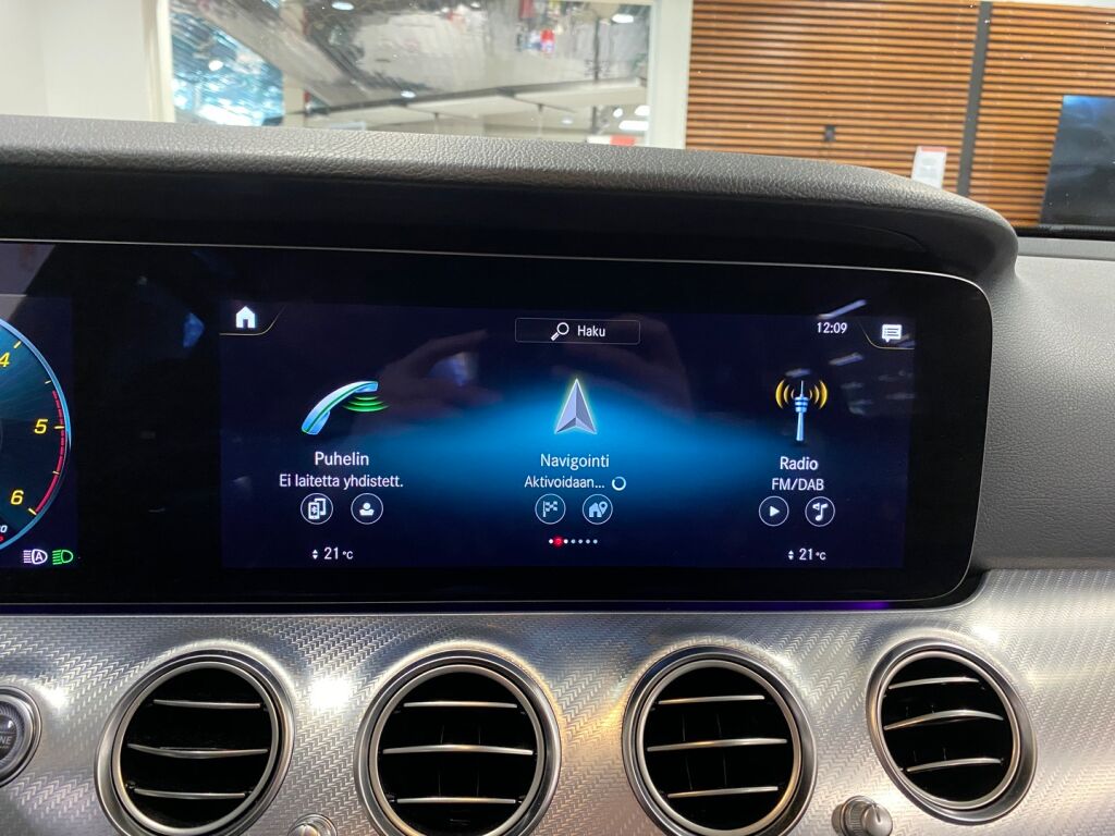 Mercedes-Benz E 2021 Musta