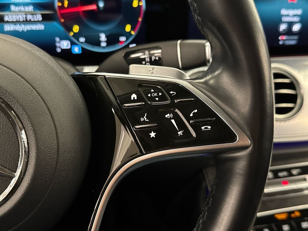 Mercedes-Benz E 2021 Musta