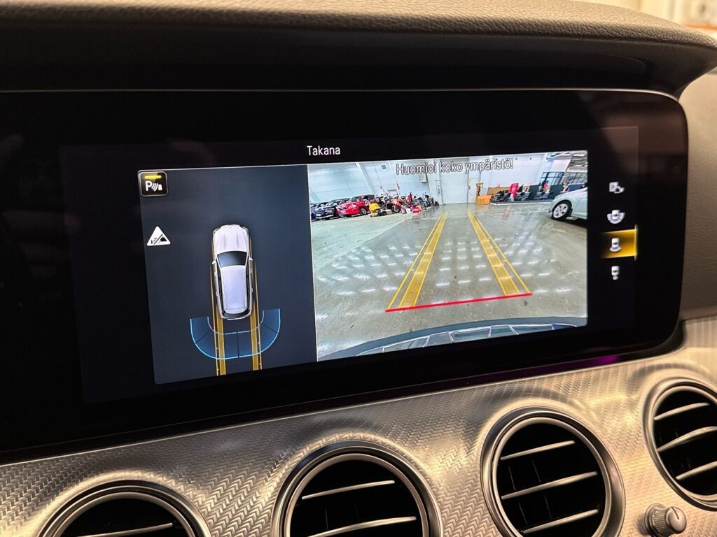 Mercedes-Benz E 2021 Musta