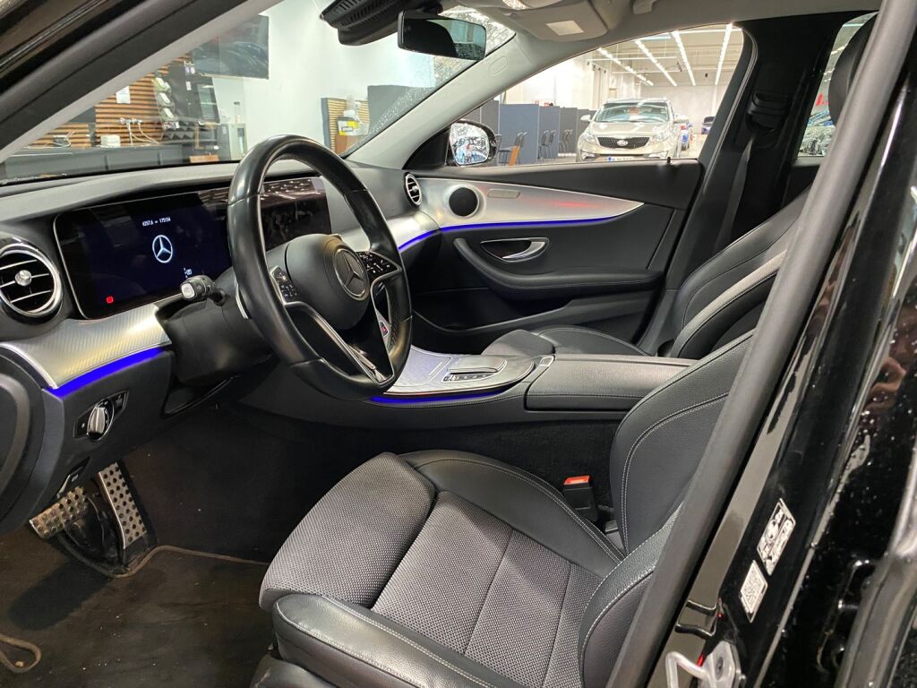 Mercedes-Benz E 2021 Musta