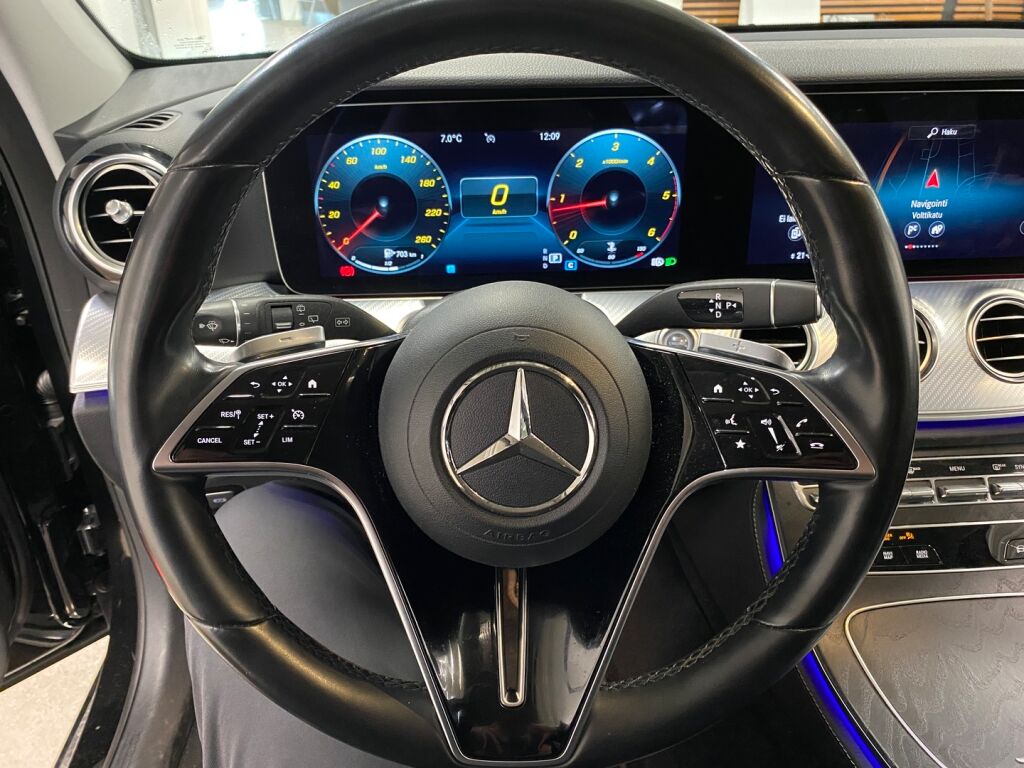 Mercedes-Benz E 2021 Musta