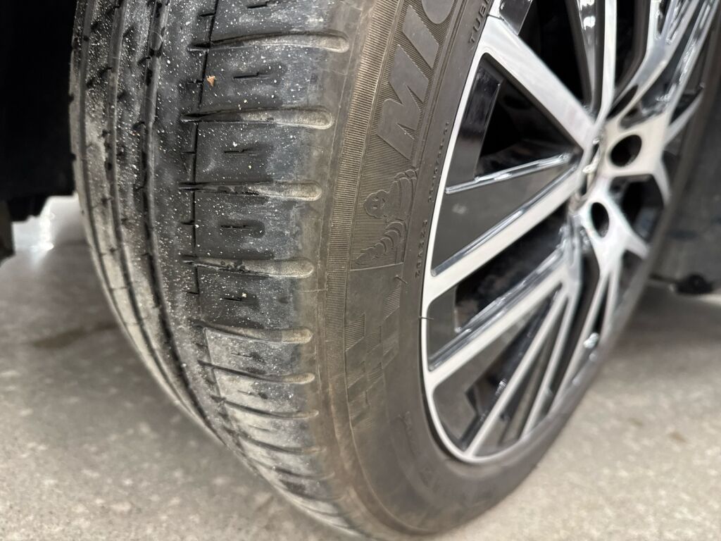 Mercedes-Benz E 2021 Musta