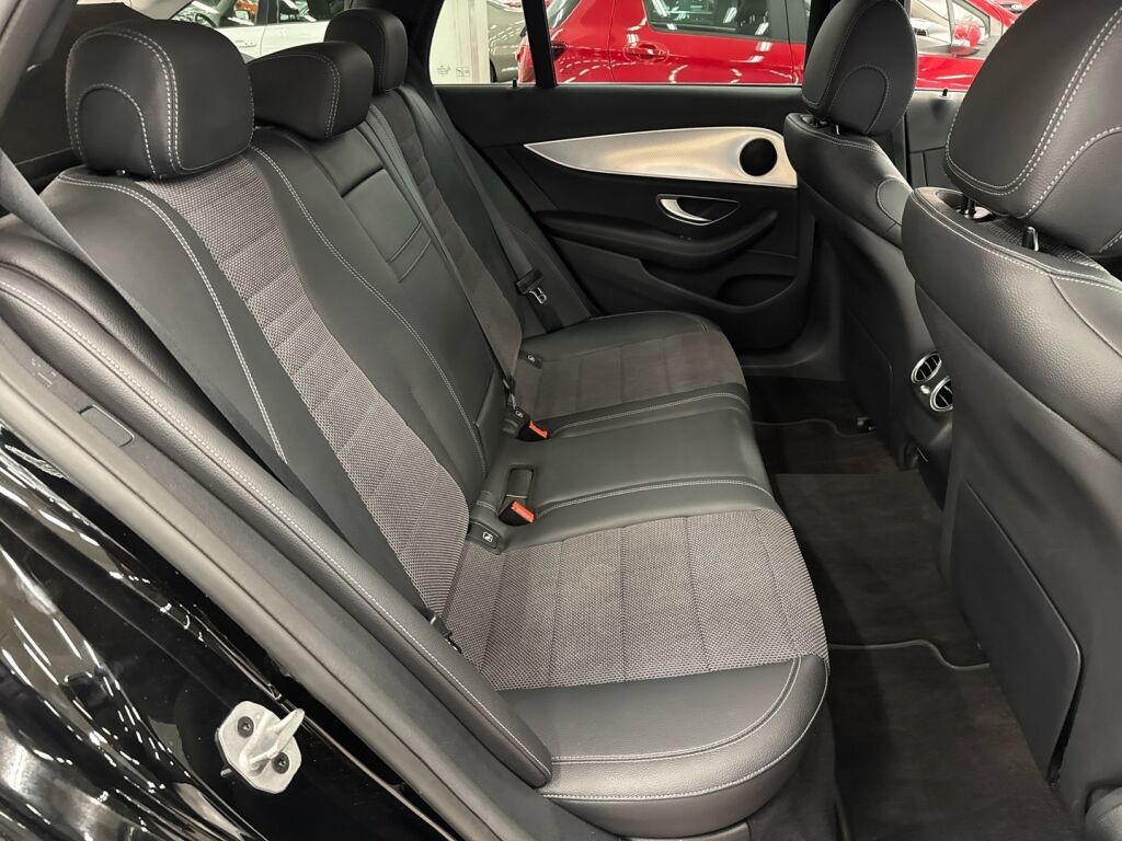 Mercedes-Benz E 2021 Musta