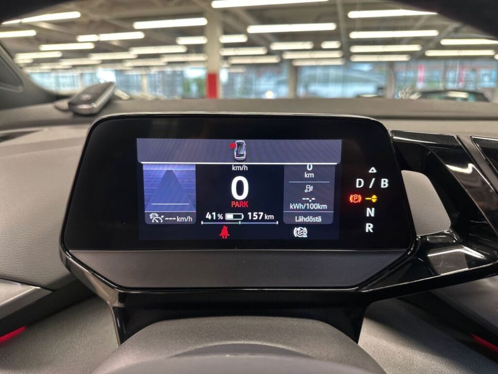 Volkswagen ID.4 2022 Musta
