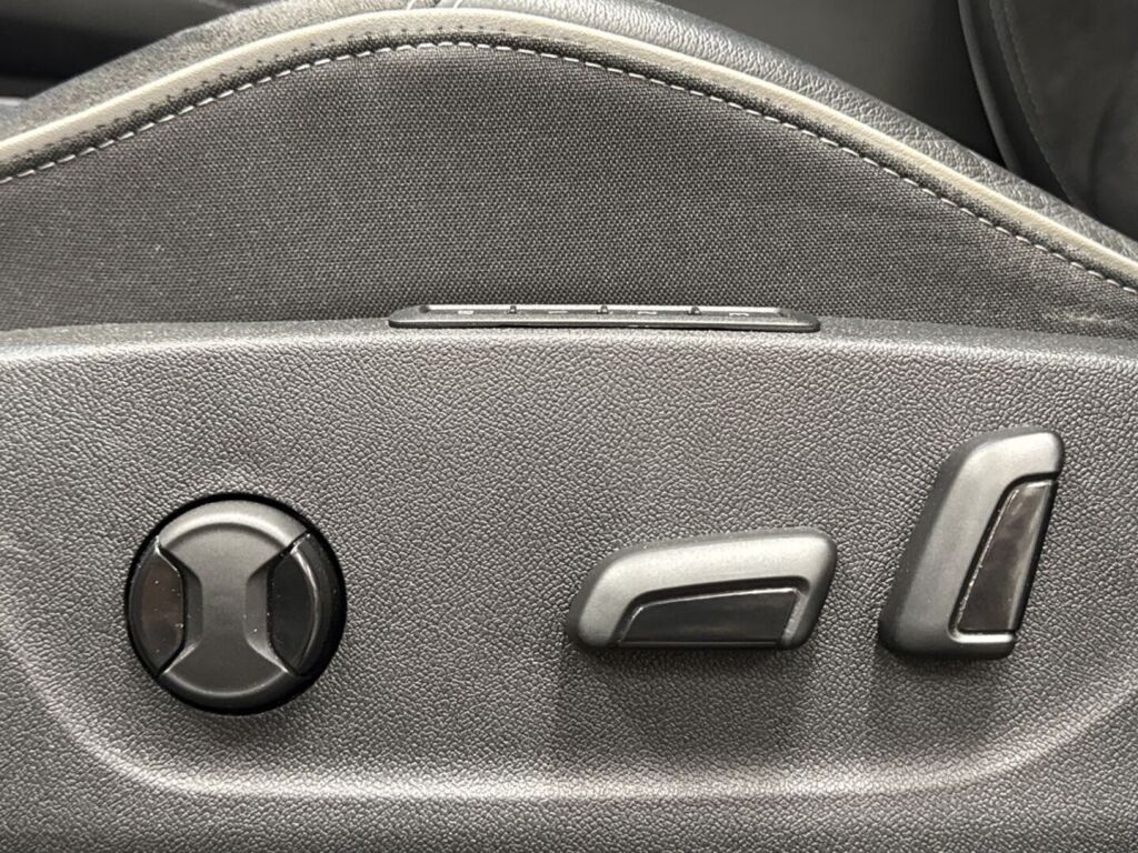 Skoda Enyaq 2023 Harmaa