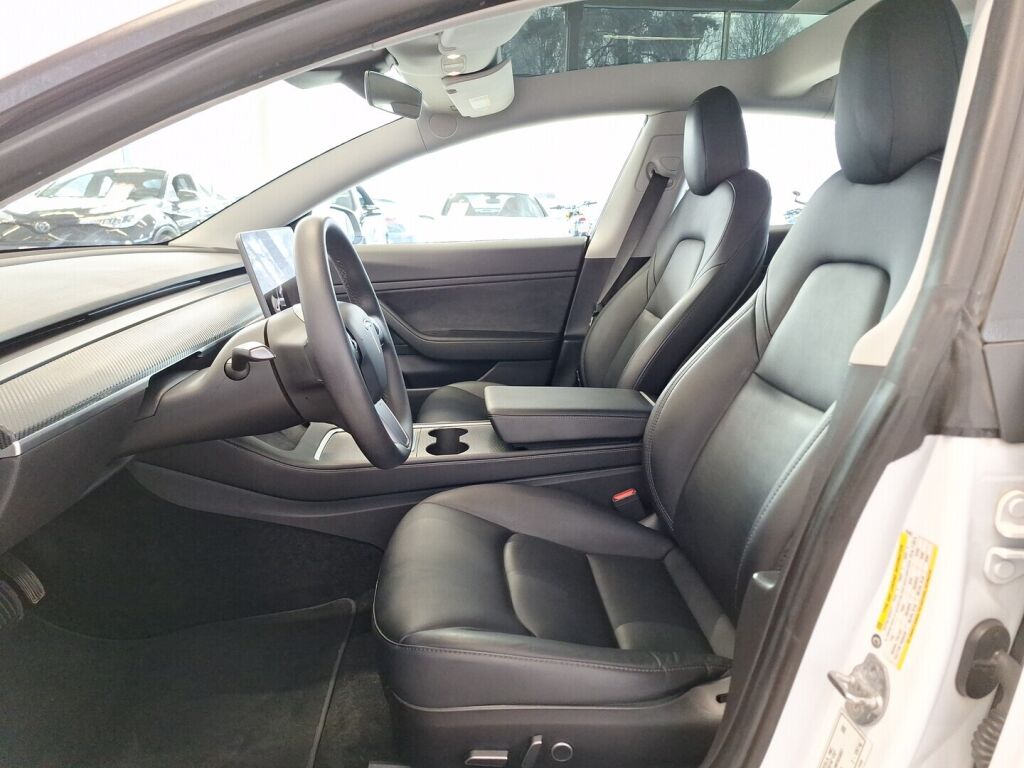 Tesla Model 3 2021 Valkoinen