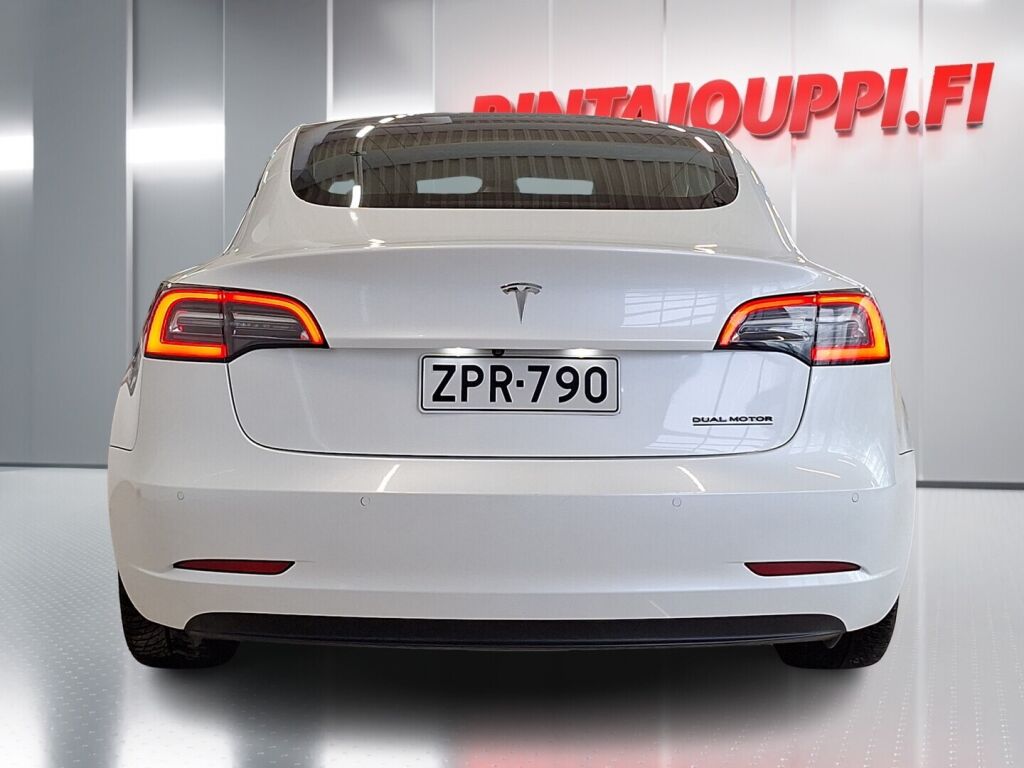 Tesla Model 3 2021 Valkoinen