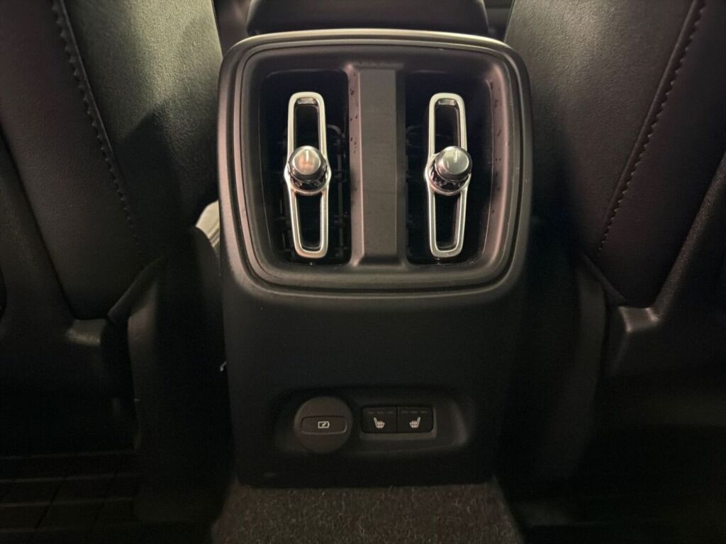 Volvo XC40 2021 Harmaa