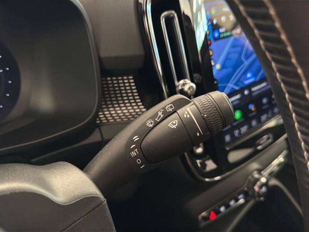 Volvo XC40 2021 Harmaa