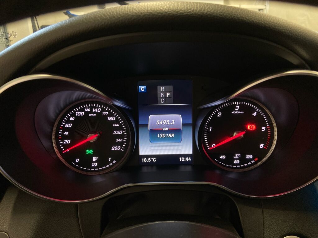 Mercedes-Benz C 2018 met. harmaa