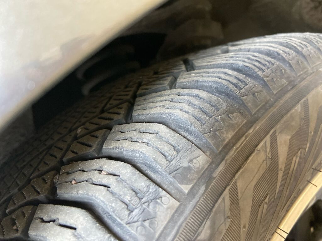 Mercedes-Benz C 2018 met. harmaa