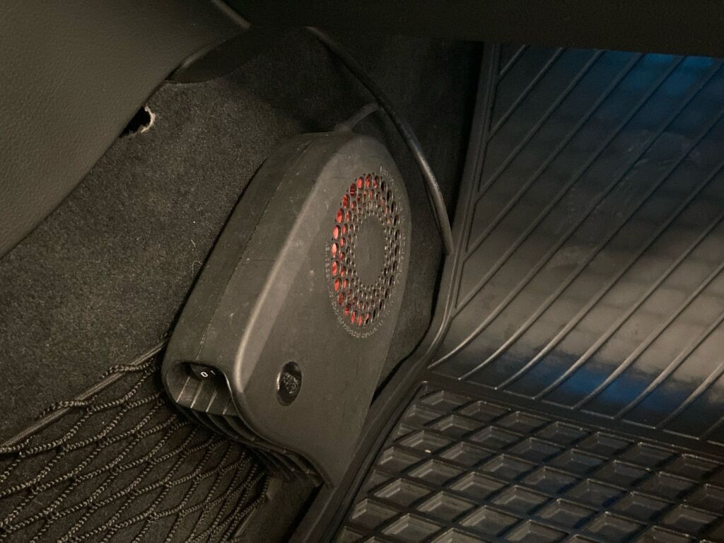 Mercedes-Benz C 2018 met. harmaa