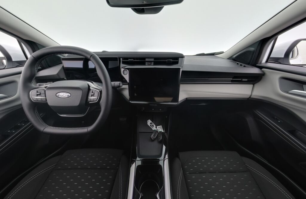 Ford Puma Gen-E 2025 Valkoinen