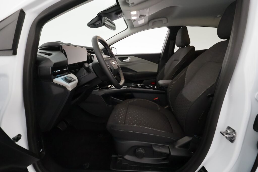 Ford Puma Gen-E 2025 Valkoinen