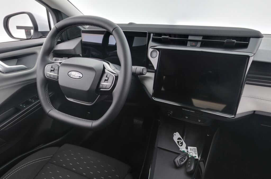 Ford Puma Gen-E 2025 Valkoinen