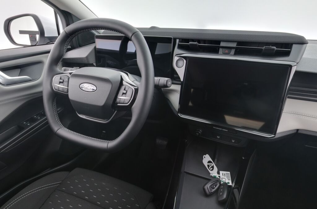 Ford Puma Gen-E 2025 Valkoinen