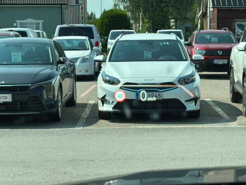BMW iX 2022 Musta