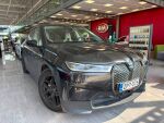 BMW iX 2022 Musta