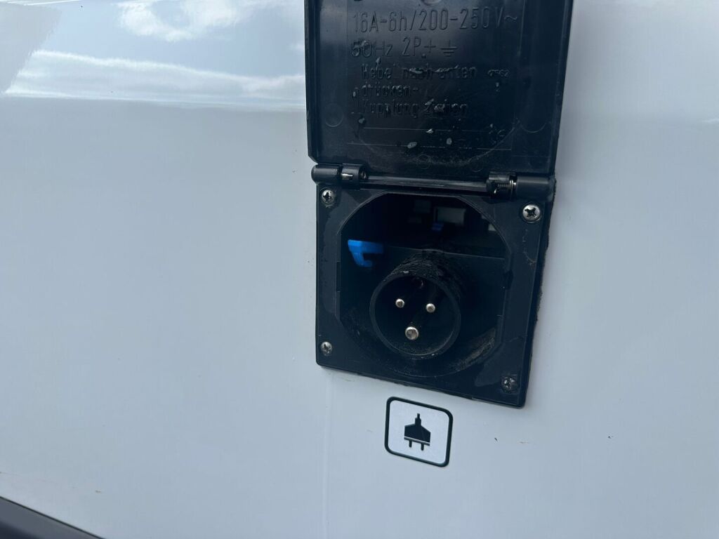 Bürstner Eliseo VAN 600 2024 Valkoinen