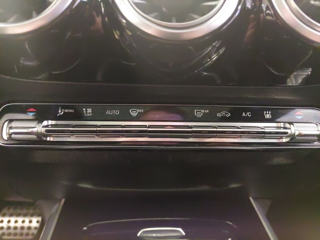 Mercedes-Benz EQA 2021 