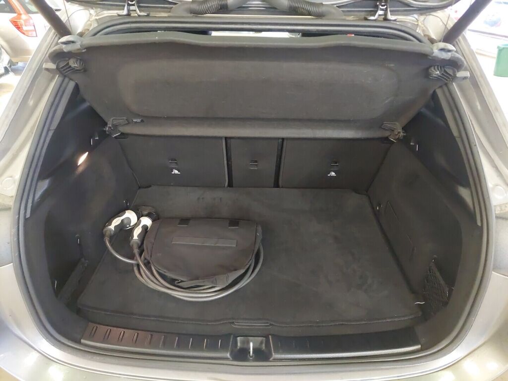 Mercedes-Benz EQA 2021 