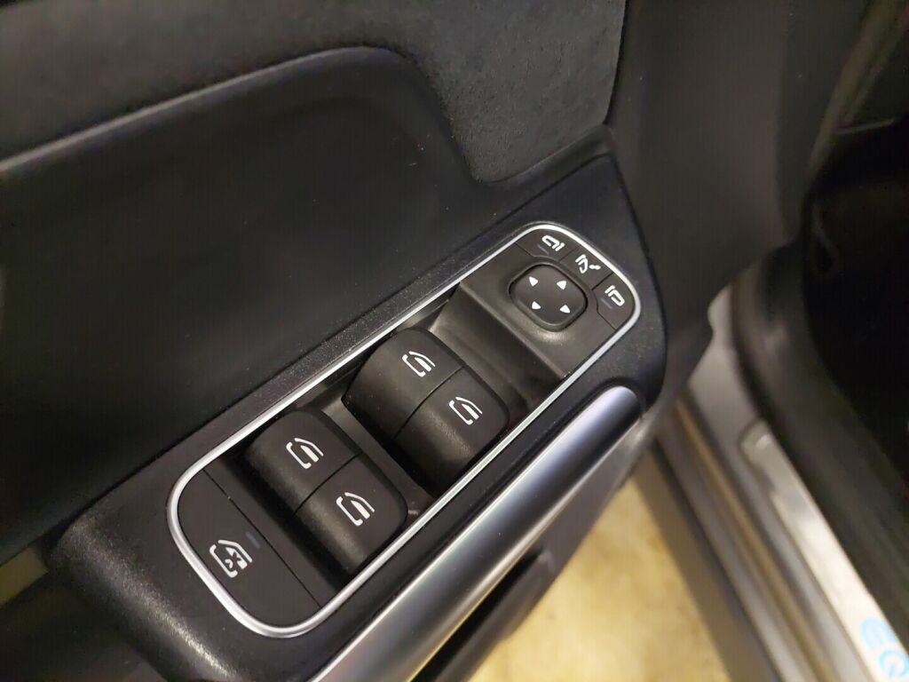 Mercedes-Benz EQA 2021 