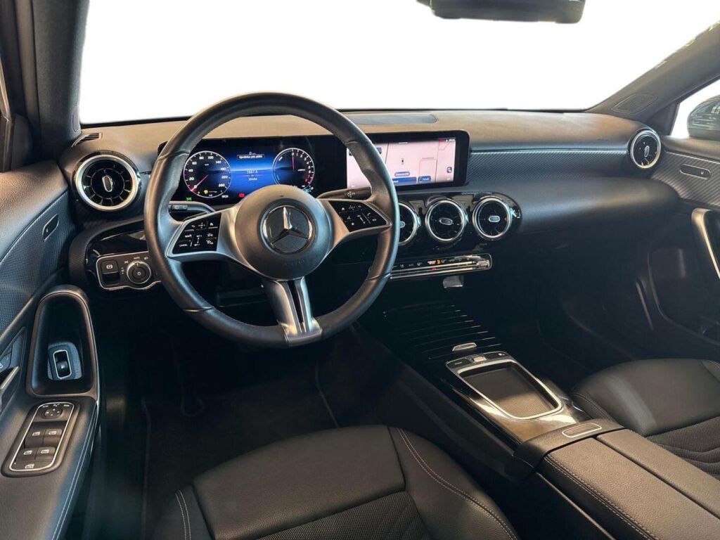 Mercedes-Benz A 2024 Harmaa