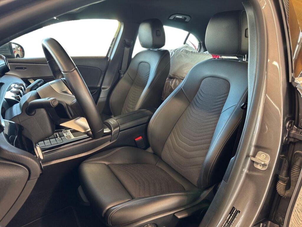 Mercedes-Benz A 2024 Harmaa