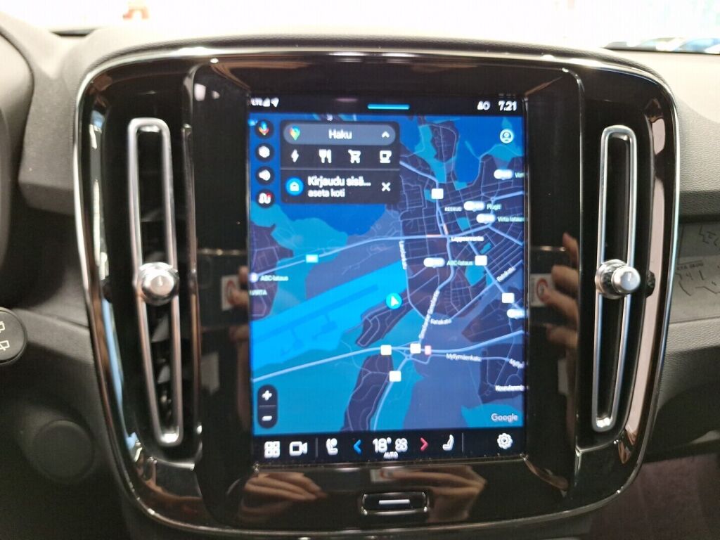 Volvo XC40 2023 Valkoinen