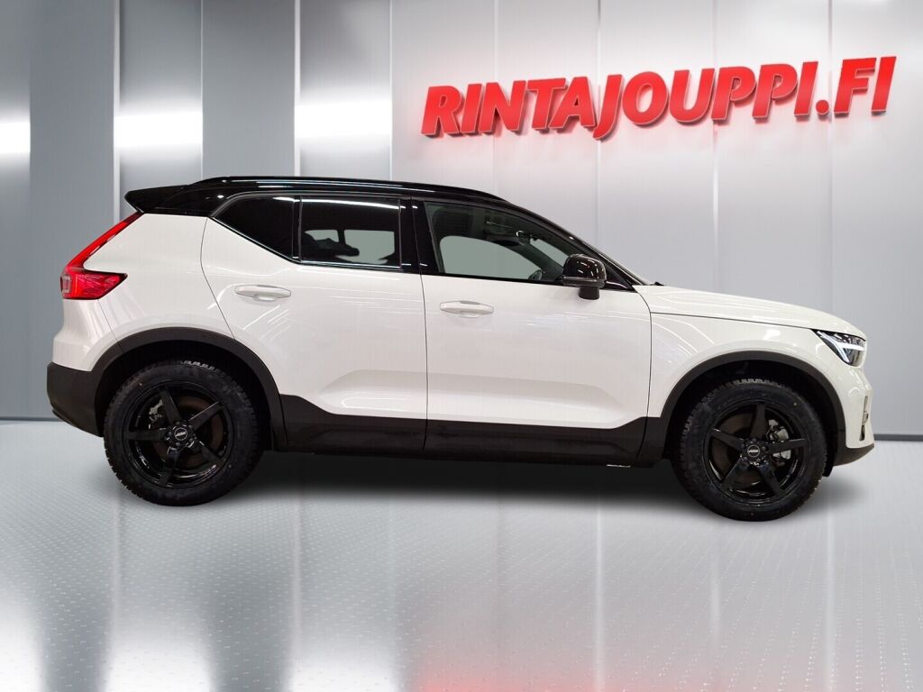 Volvo XC40 2023 Valkoinen